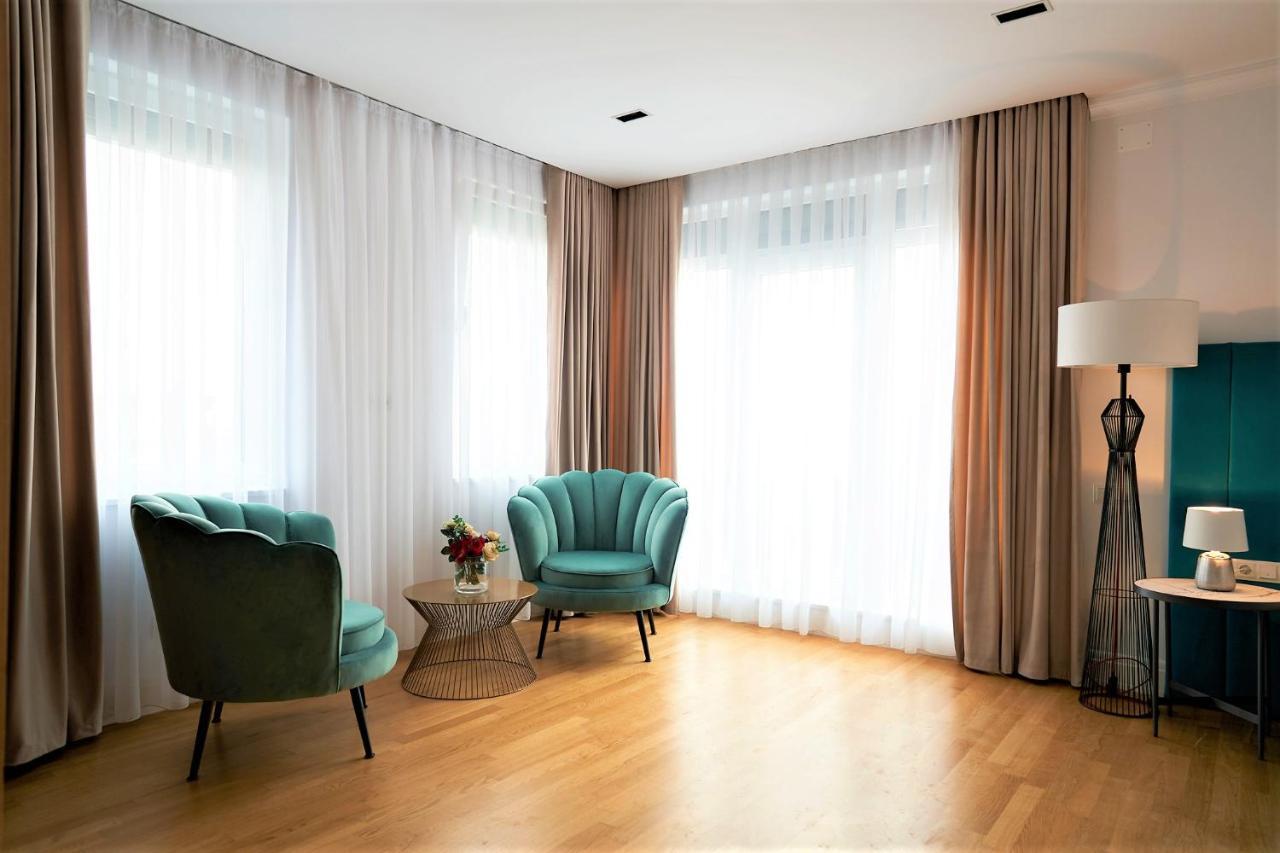 Hotel Glory Nagyvárad Kültér fotó
