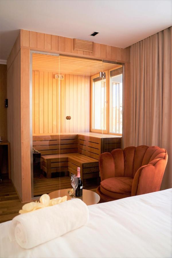 Hotel Glory Nagyvárad Kültér fotó
