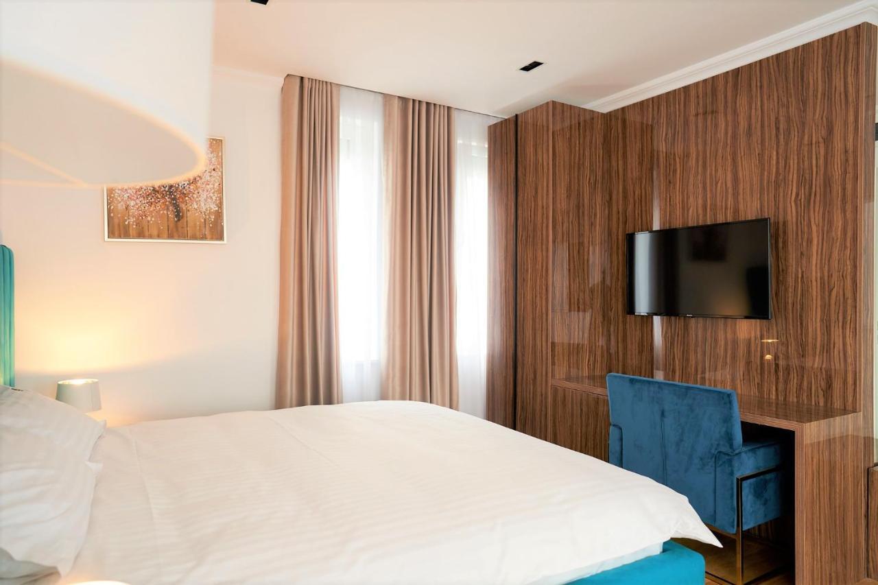 Hotel Glory Nagyvárad Kültér fotó