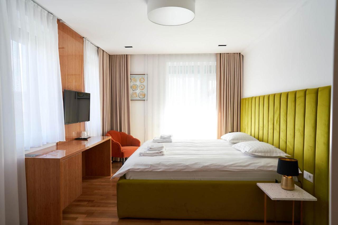 Hotel Glory Nagyvárad Kültér fotó