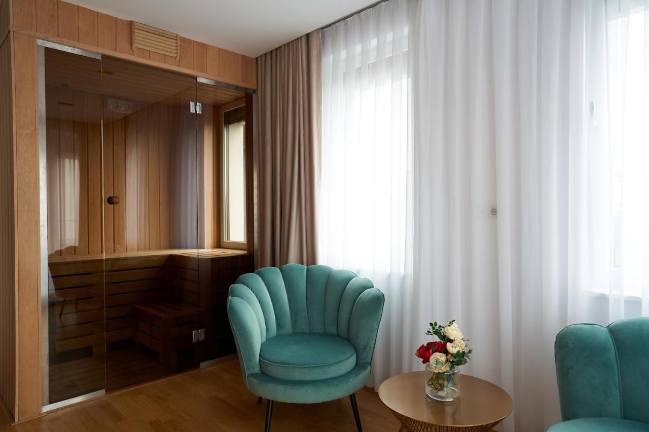 Hotel Glory Nagyvárad Kültér fotó